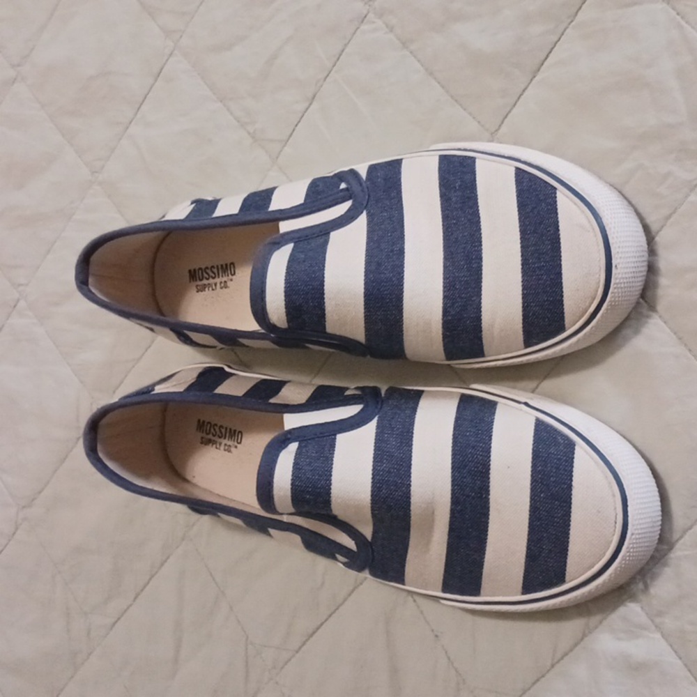 Mossimo Supply Co. Slip On Shoe's Women's 7 White And Blue Striped